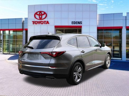 Used 2023 Acura MDX SH-AWD image 3
