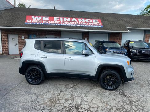 Used 2019 Jeep Renegade Altitude w/ Quick Order Package 2XM image 5