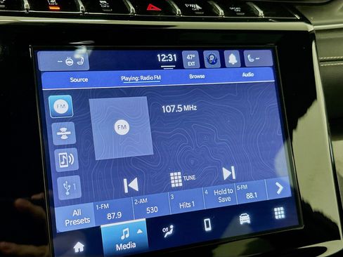 Used 2023 Jeep Grand Cherokee Altitude image 21