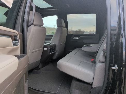 New 2026 GMC Sierra 2500 SLT w/ SLT Premium Package image 6