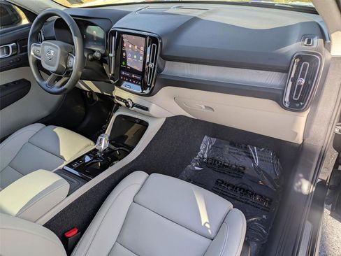 New 2026 Volvo XC40 B5 Ultra w/ Protection Package Premier image 21