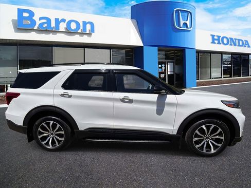 Used 2020 Ford Explorer ST AWD/4WD image 2