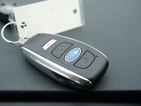 Certified 2025 Subaru Ascent Bronze Edition w/ Onyx Package image 41