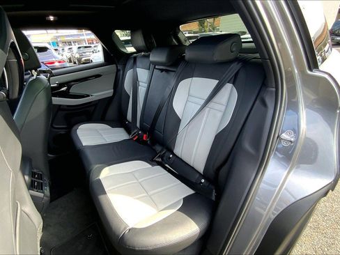 New 2026 Land Rover Range Rover Evoque Dynamic SE image 11