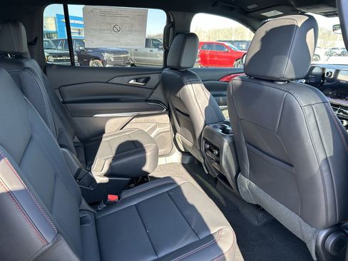 New 2026 Chevrolet Traverse Z71 w/ Driver Confidence Package image 18