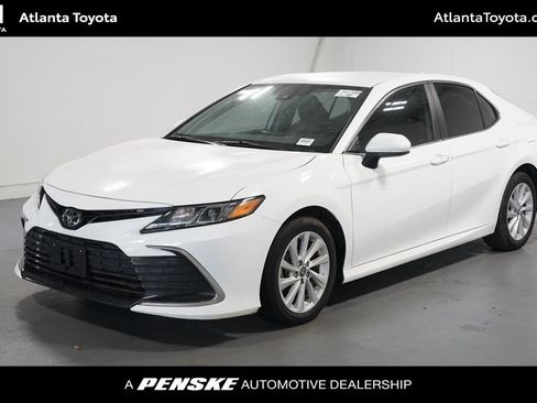 Used 2022 Toyota Camry LE FWD image 1