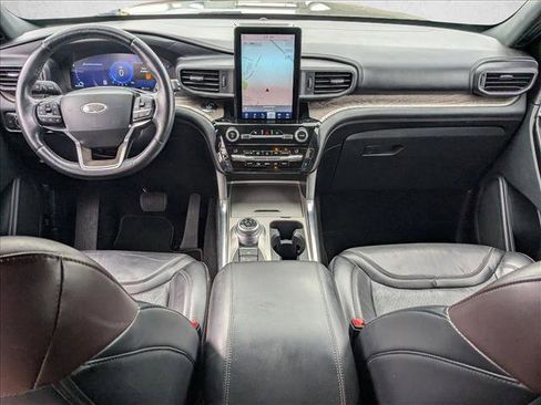 Used 2021 Ford Explorer Platinum w/ Equipment Group 601A image 17