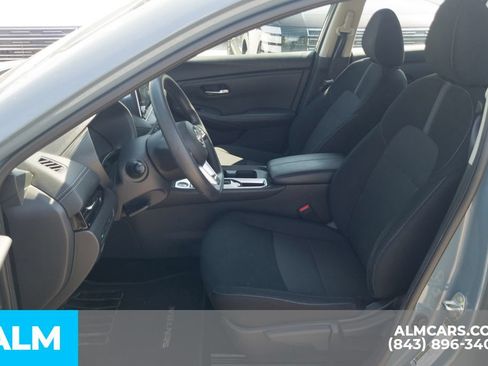 Used 2024 Nissan Sentra SV FWD image 6