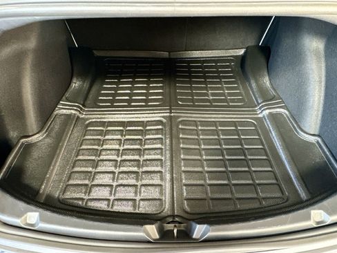 Used 2021 Tesla Model 3 Performance image 23