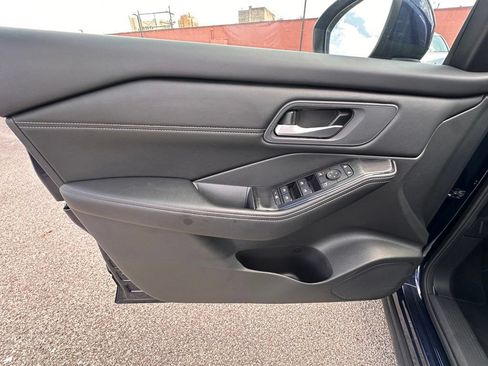 Certified 2025 Nissan Rogue SV w/ SV Premium Package FWD image 11