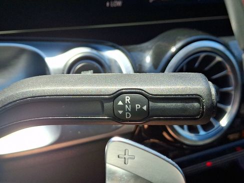 Used 2022 Mercedes-Benz GLB 250 image 17