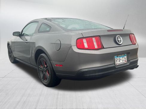 Used 2010 Ford Mustang Coupe image 5