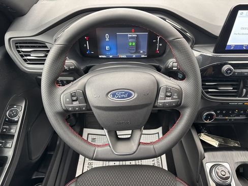Used 2025 Ford Escape ST-Line AWD/4WD image 19