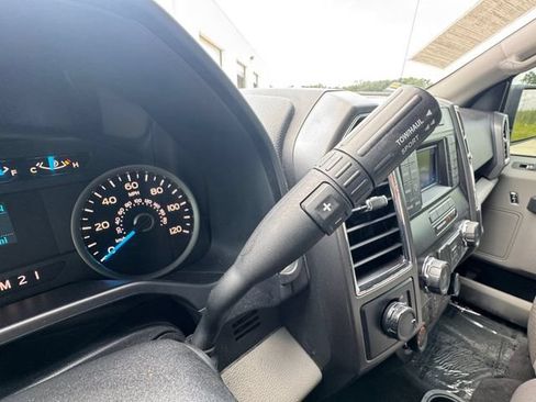 Used 2016 Ford F150 XLT AWD/4WD image 11