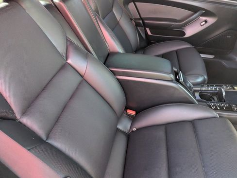 Used 2014 Porsche Panamera 4S Executive image 14