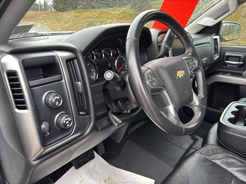 Used 2018 Chevrolet Silverado 1500 LT w/ LT Convenience Package image 13