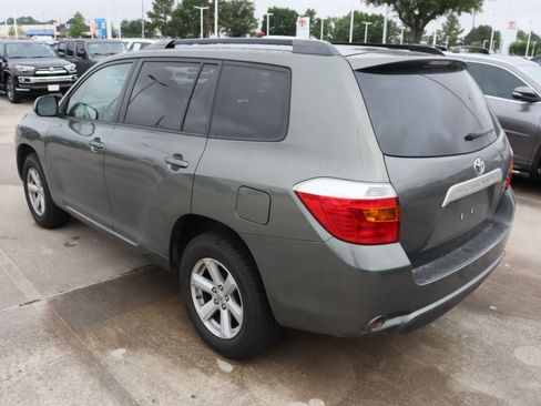 Used 2010 Toyota Highlander 2WD image 7