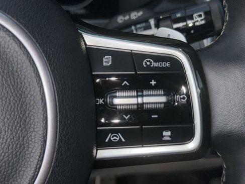 Certified 2022 Kia Sorento SX Prestige w/ Panoramic Sunroof Package image 26