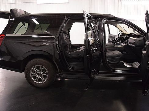 Used 2025 Ford Expedition Max Active AWD/4WD image 34