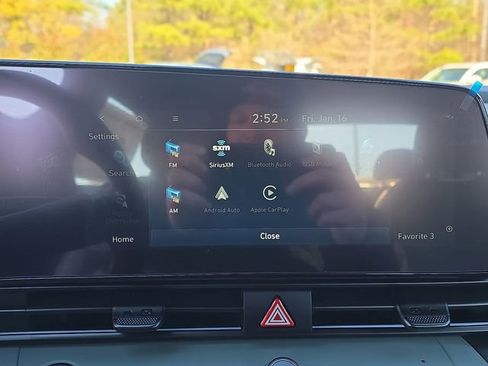 New 2026 Hyundai Elantra Limited FWD image 31