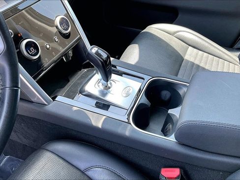 Used 2023 Land Rover Discovery Sport SE AWD/4WD image 16
