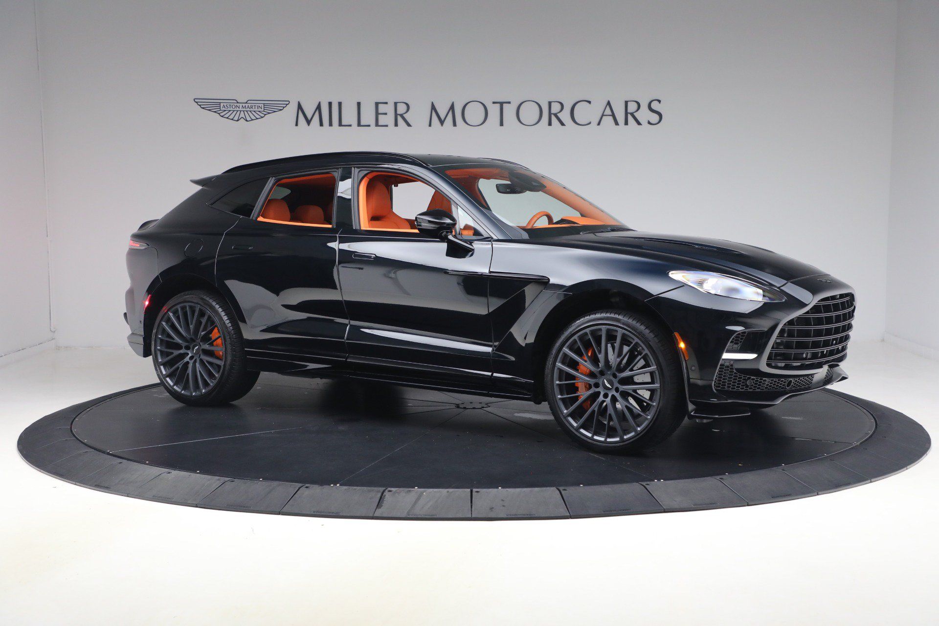 Used 2025 Aston Martin DBX 707 AWD/4WD image 10
