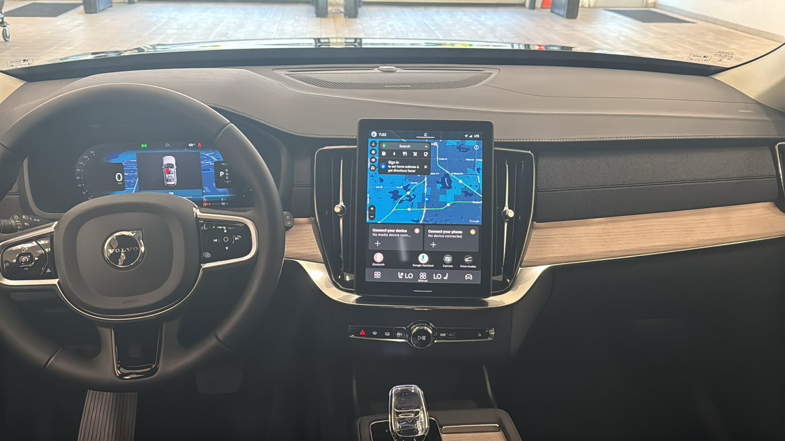 New 2026 Volvo XC90 T8 Plus w/ Protection Package Premier AWD/4WD image 11