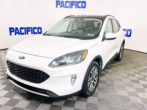 Certified 2022 Ford Escape SEL w/ Technology Package image 4