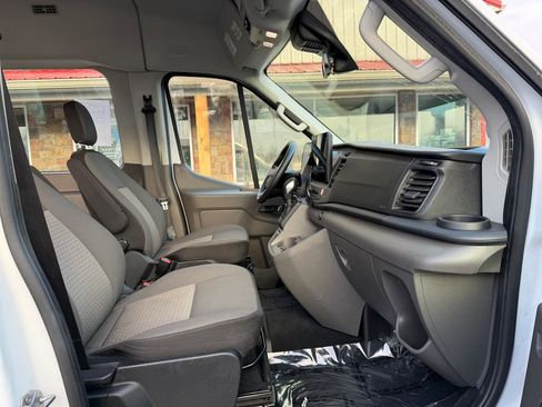 Used 2022 Ford Transit 350 XLT image 26