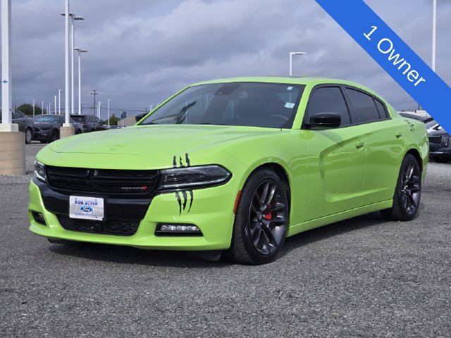 Used 2023 Dodge Charger SXT w/ Plus Group RWD image 3
