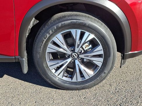 Certified 2023 Nissan Rogue SV image 8