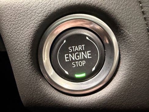 Used 2024 Chevrolet Tahoe Premier image 44