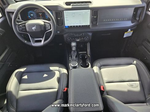 New 2026 Ford Bronco Badlands AWD/4WD image 9