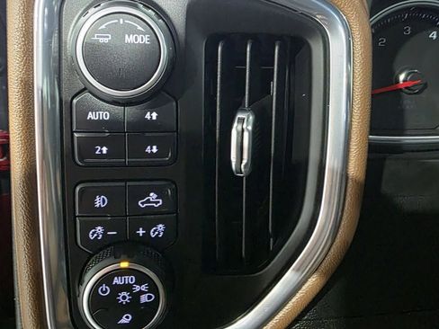 Used 2022 Chevrolet Silverado 1500 High Country w/ Z71 Off-Road Package image 35