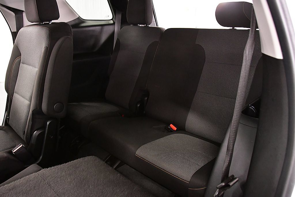 Used 2021 Chevrolet Traverse LT AWD/4WD image 30