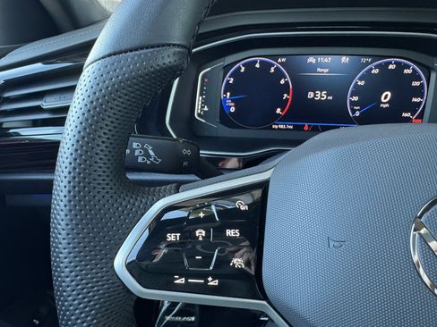 Used 2024 Volkswagen Jetta GLI 40th Anniversary Edition image 28