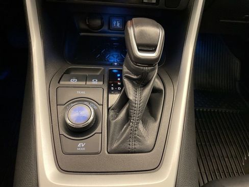 Used 2023 Toyota RAV4 XSE image 15