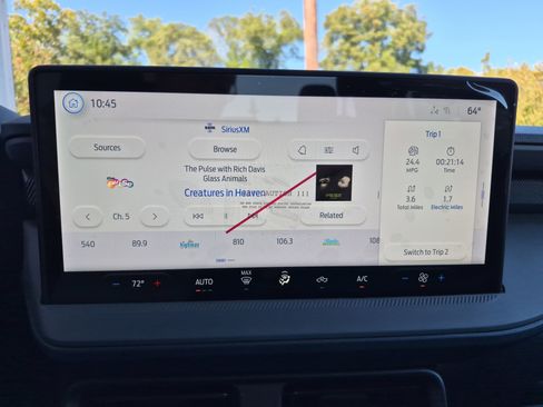 New 2025 Ford Maverick XL image 30
