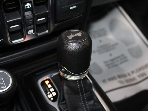 Used 2024 Jeep Wrangler Sport S image 49