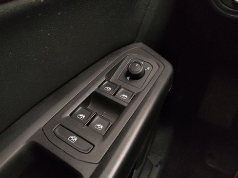 Used 2020 Volkswagen Atlas Cross Sport SE w/ Panoramic Sunroof Package image 27