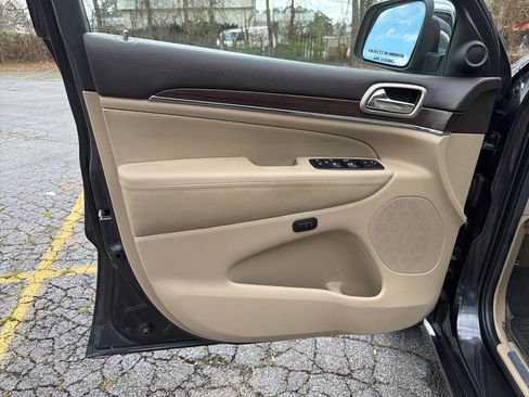 Used 2014 Jeep Grand Cherokee Overland image 39