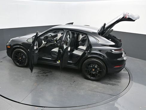 New 2026 Porsche Cayenne Coupe image 26
