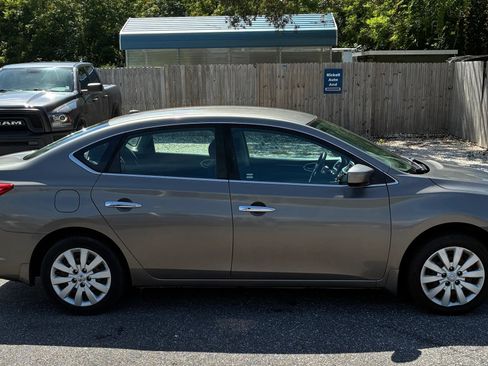 Used 2016 Nissan Sentra SV FWD image 4