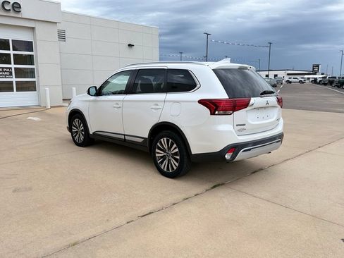Used 2019 Mitsubishi Outlander AWD image 5