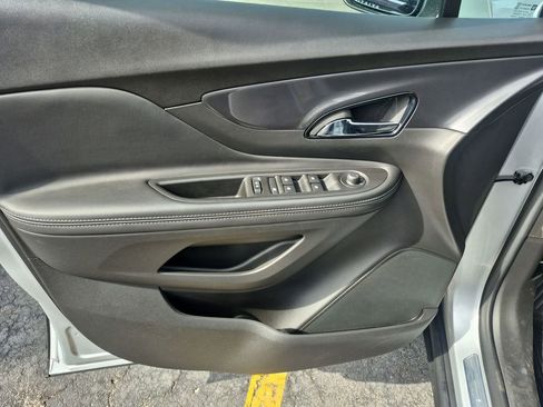 Used 2022 Buick Encore Preferred w/ Safety Package image 24