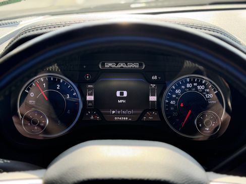 Used 2019 RAM 2500 Laramie w/ Night Edition AWD/4WD image 16