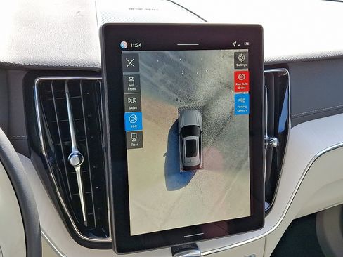 New 2026 Volvo XC60 B5 Ultra w/ Protection Package Premier image 14