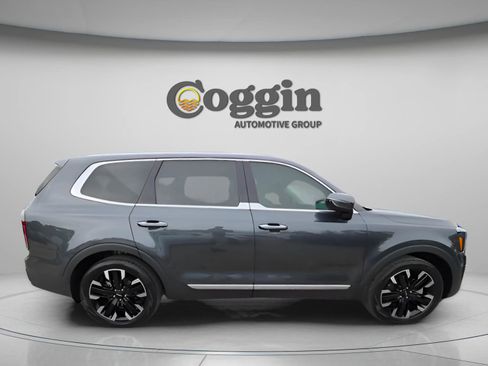 Used 2024 Kia Telluride SX w/ Towing Package image 13