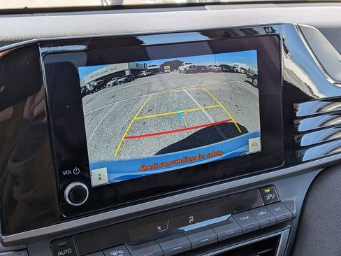 Used 2025 Toyota Camry LE image 23