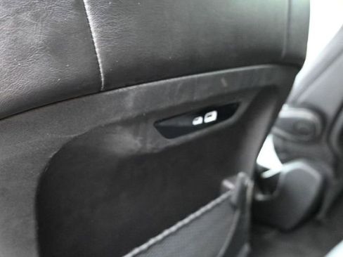 Used 2024 Chrysler Pacifica Select image 43